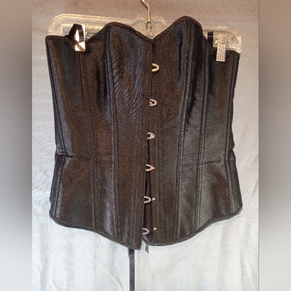 AoBao Gothic Black Satin Corset and Skirt Set - Picture 2 of 7